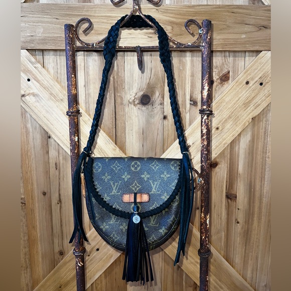 Vintage Louis Vuitton Chantilly PM Revamped - Picture 2 of 12